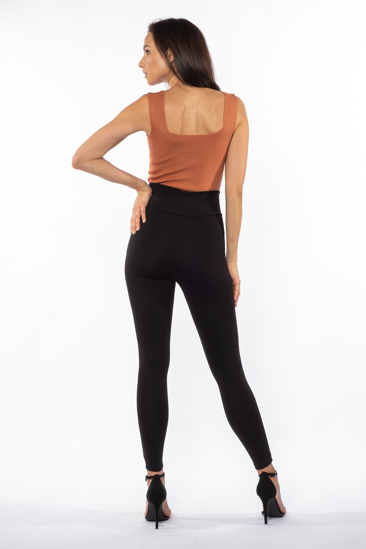 Siyah Kemeri V Detaylı Yüksek Bel Toparlayıcı Kışlık Örme Tayt