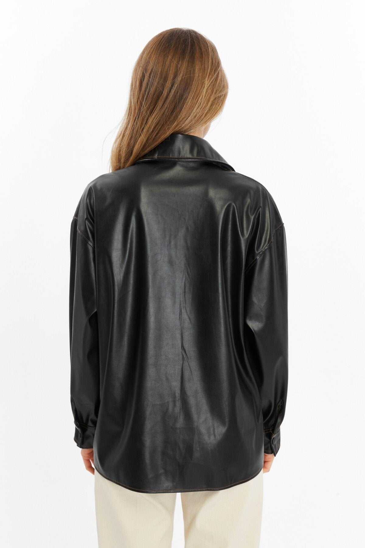 Siyah Kontrast Dikişli Suni Deri Gömlek