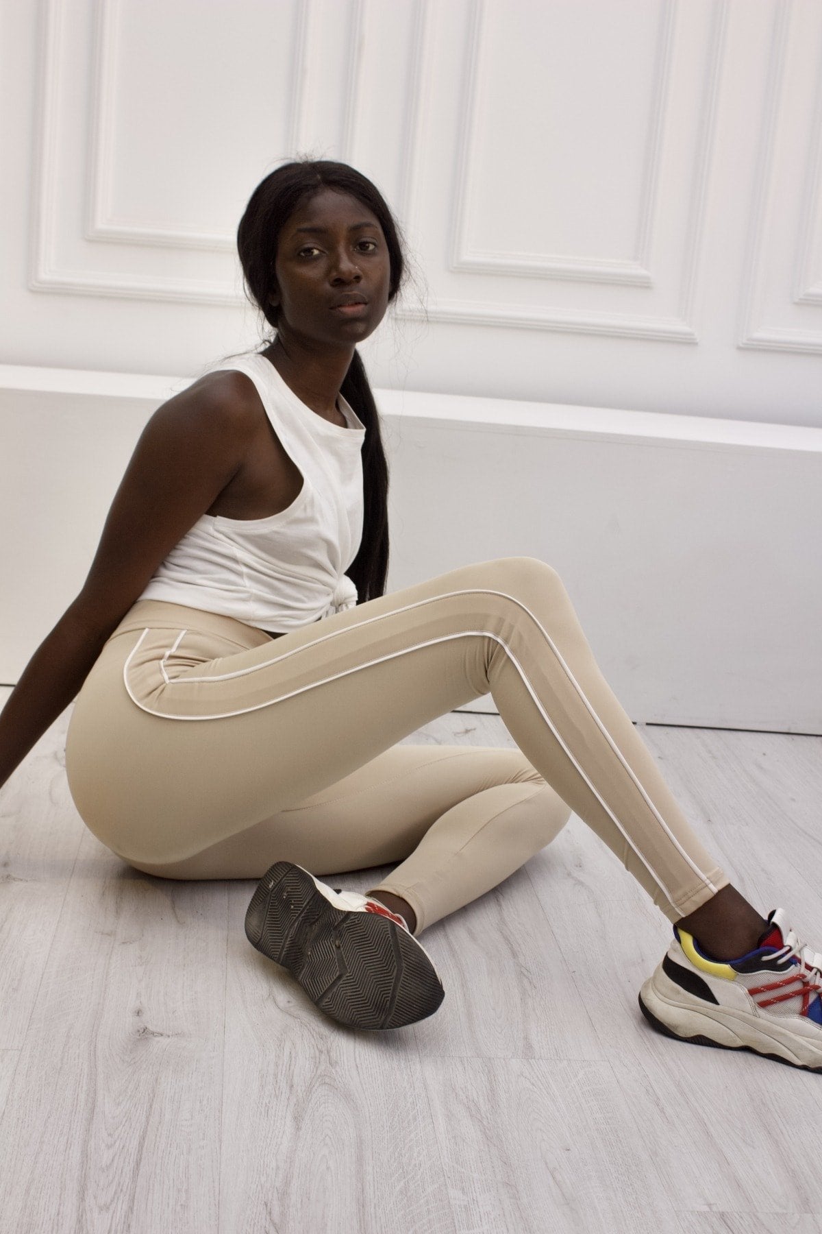 Bej Yanı Beyaz Biyeli Yüksek Bel Toparlayıcı Tayt