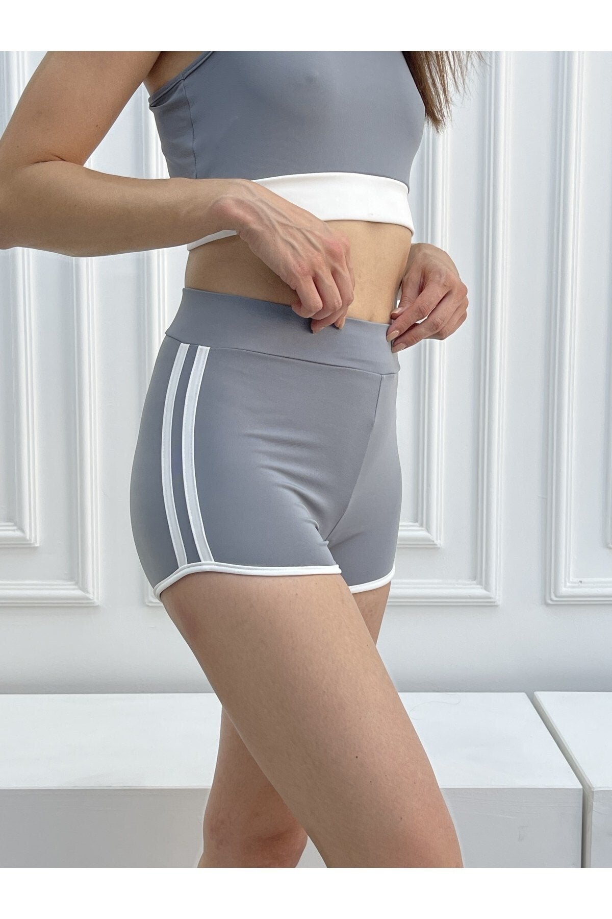 Lacivert Yanı Beyaz Şerit Detaylı Mini Sporcu Şort