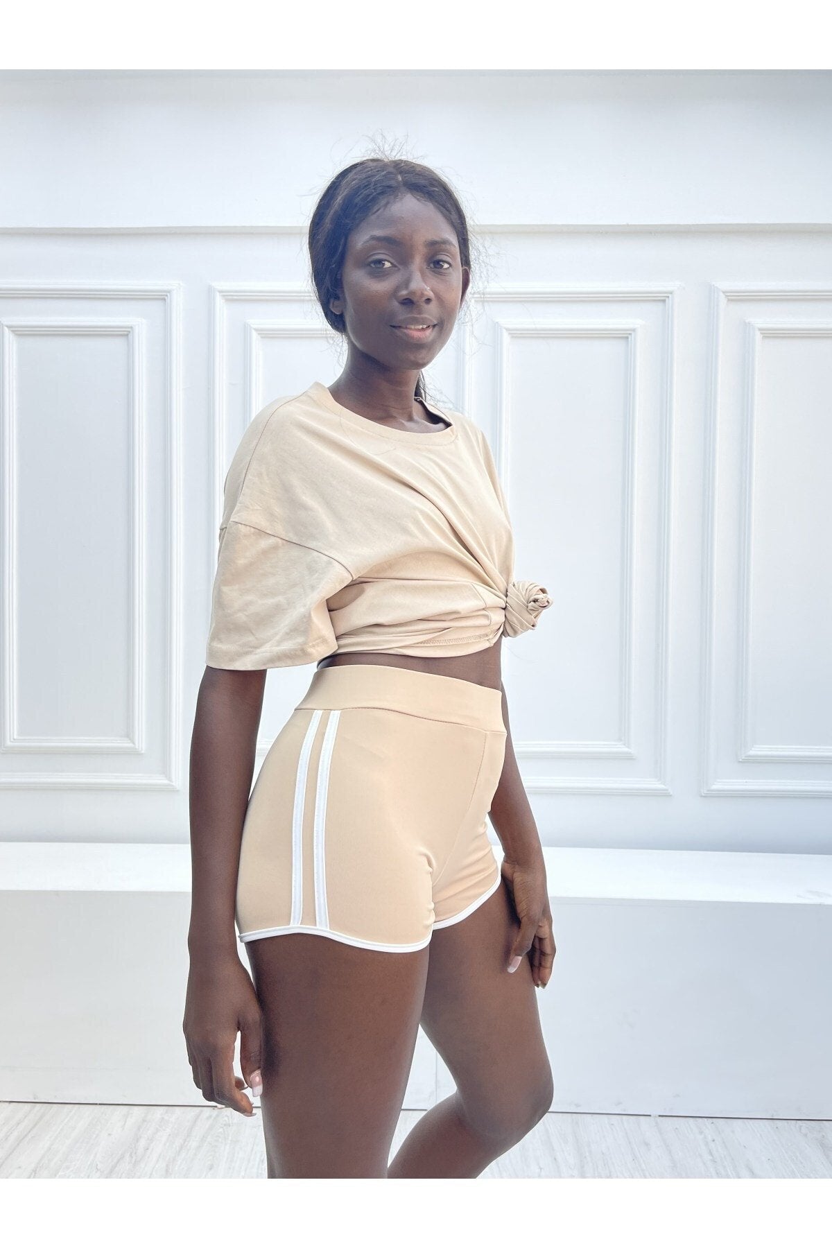 Lacivert Yanı Beyaz Şerit Detaylı Mini Sporcu Şort