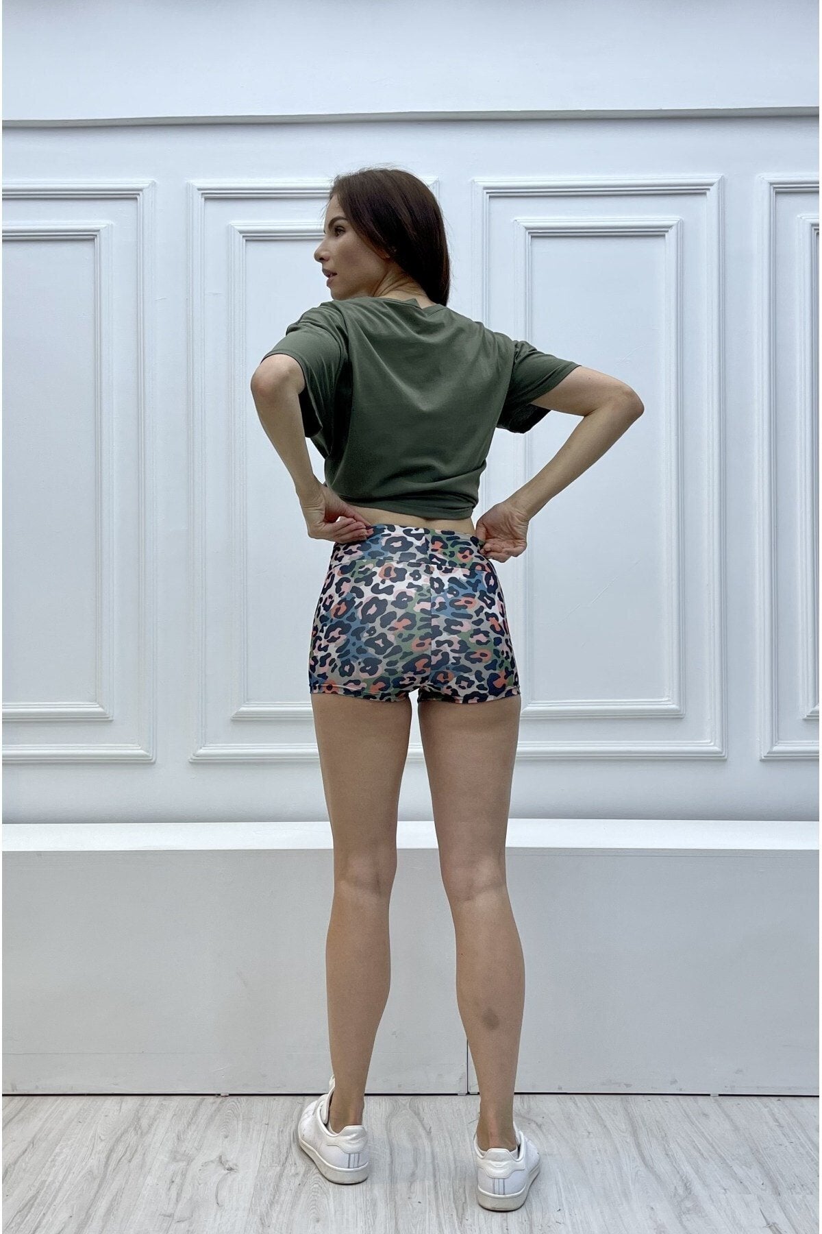 Pembe Leopar Desen Dijital Baskılı Mini Sporcu Şort