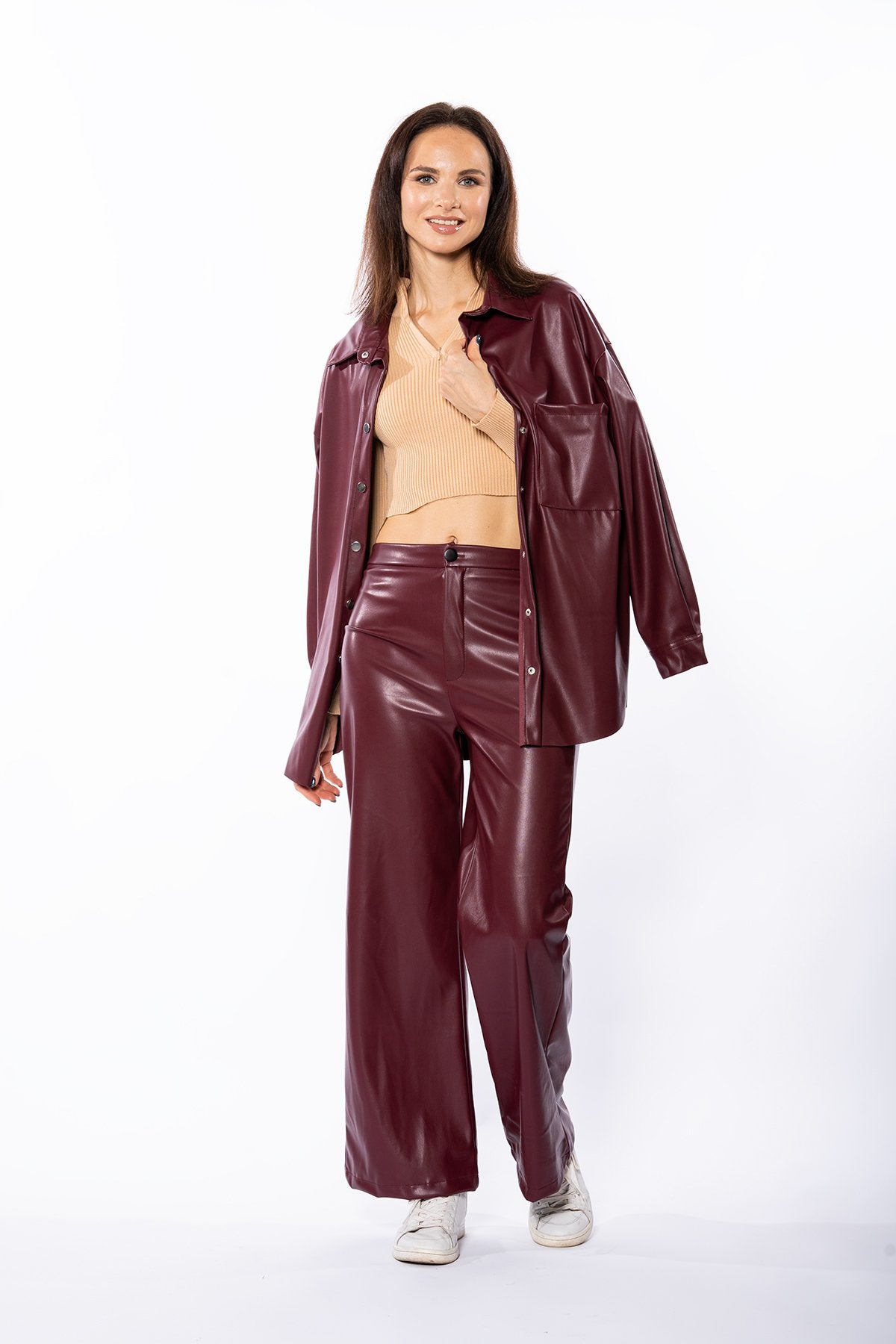 Bol Paça Cep Detaylı Deri Pantolon