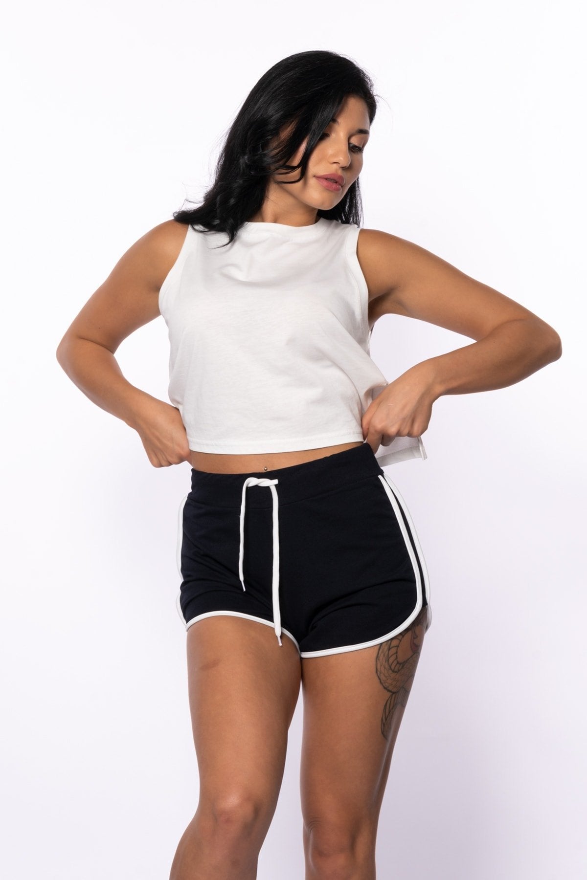 Lila Iki Iplik Şeritli Mini Şort