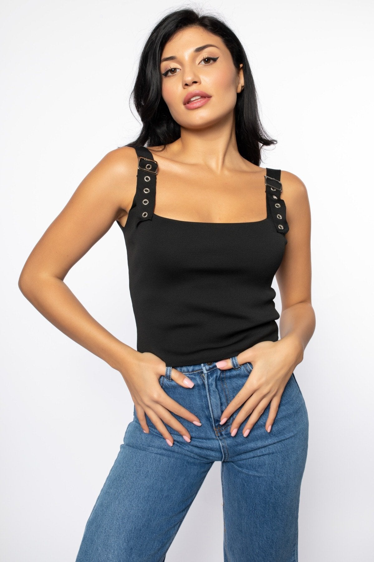 Camel Omuzda Kuşgözü Detaylı Kare Yaka Triko Atlet