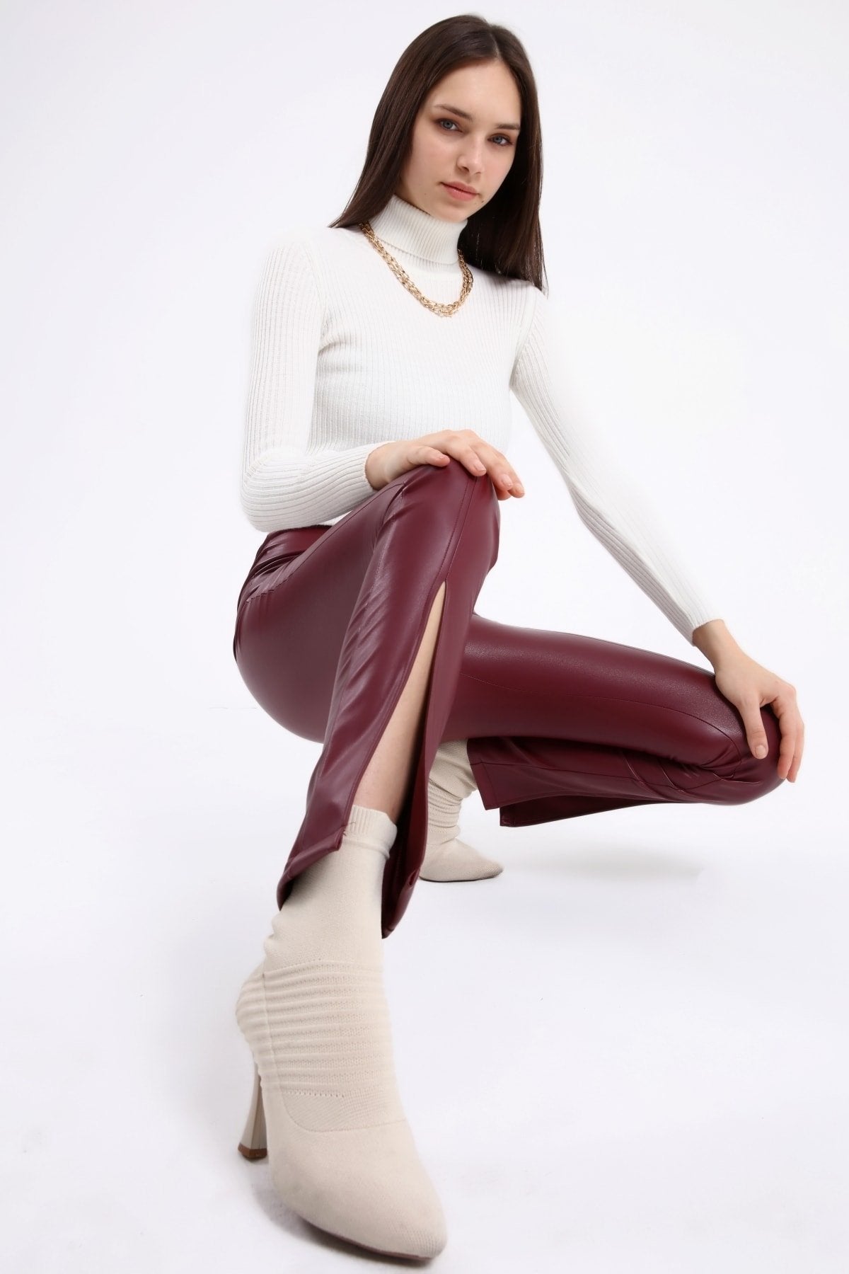 Önü Yırtmaçlı Çıma Dikişli Kalın Şardonlu Yüksek Bel Deri Pantolon Tayt