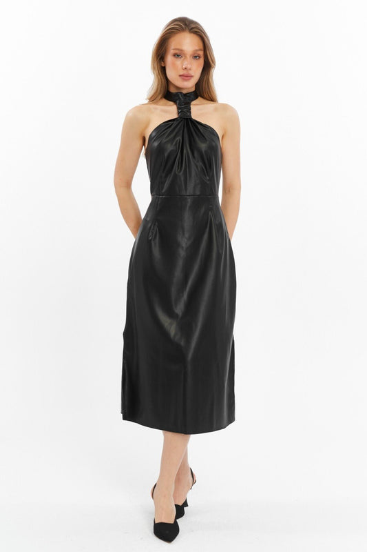 Siyah Yakada Düğüm Detaylı Yırtmaçlı Midi Deri Elbise