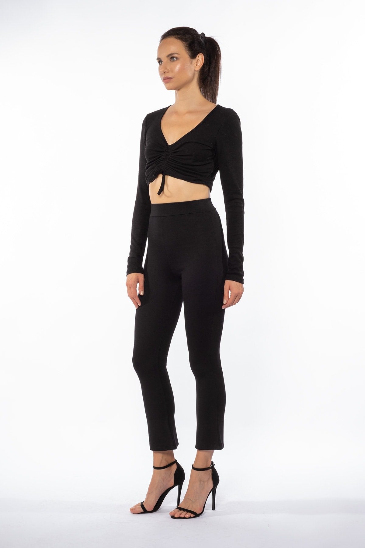 Siyah Kısa Ispanyol Paça Yüksek Bel Toparlayıcı Tayt