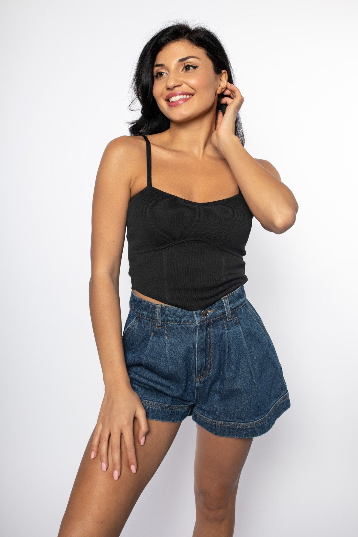 Kalp Yaka Korsan Detaylı Triko Bluz