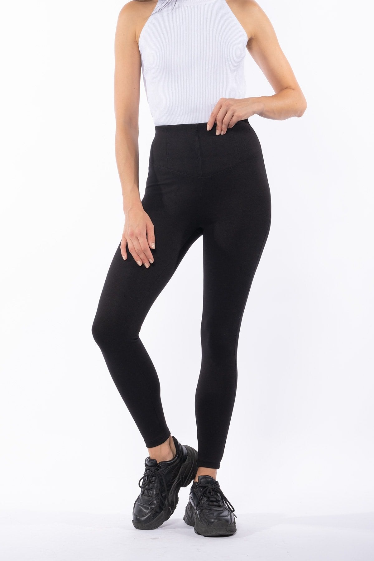 Siyah Kemeri Dikiş Detaylı Yüksek Bel Kışlık Örme Toparlayıcı Tayt