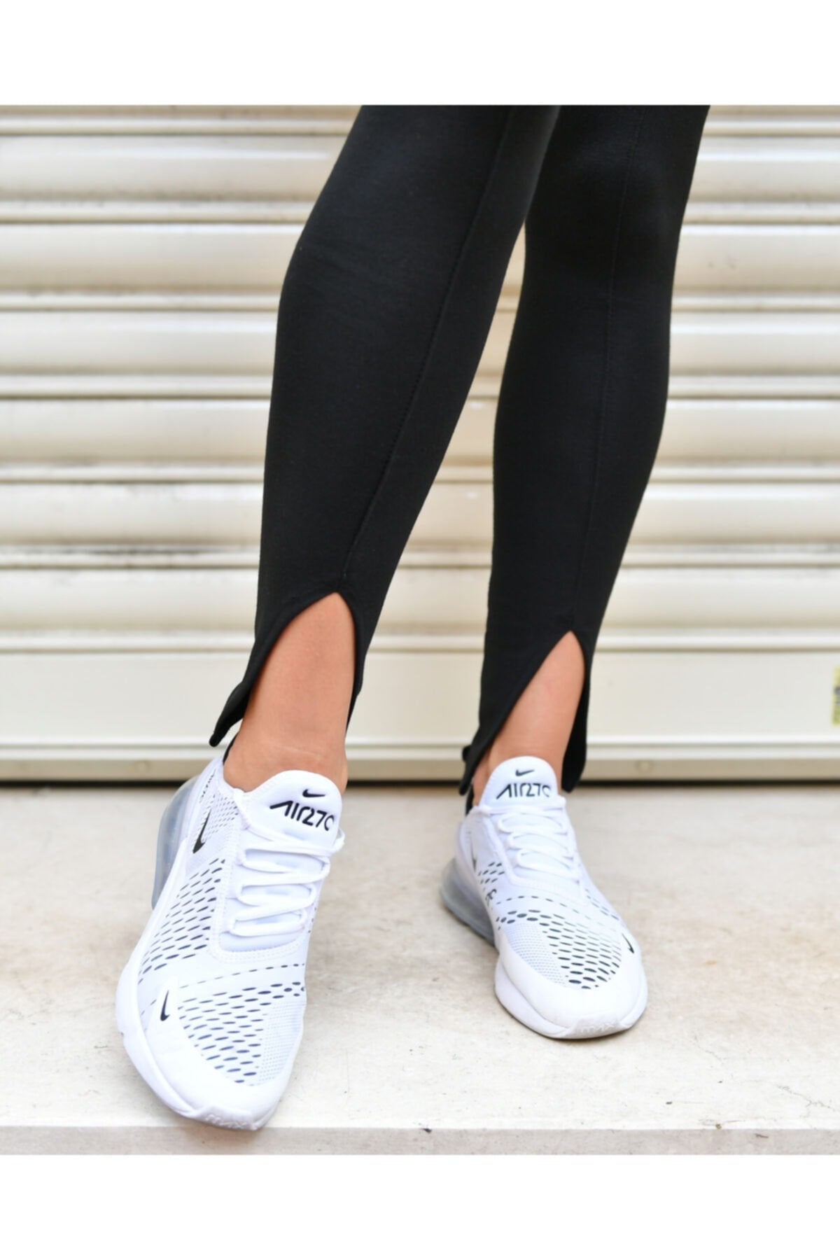 Siyah Paçaları Yırtmaçlı Yüksek Bel Toparlayıcı Tayt