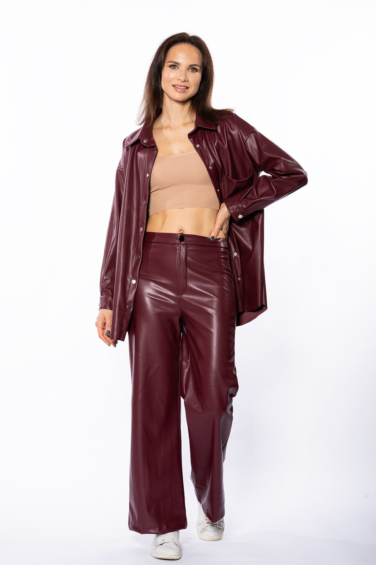 Bol Paça Cep Detaylı Deri Pantolon