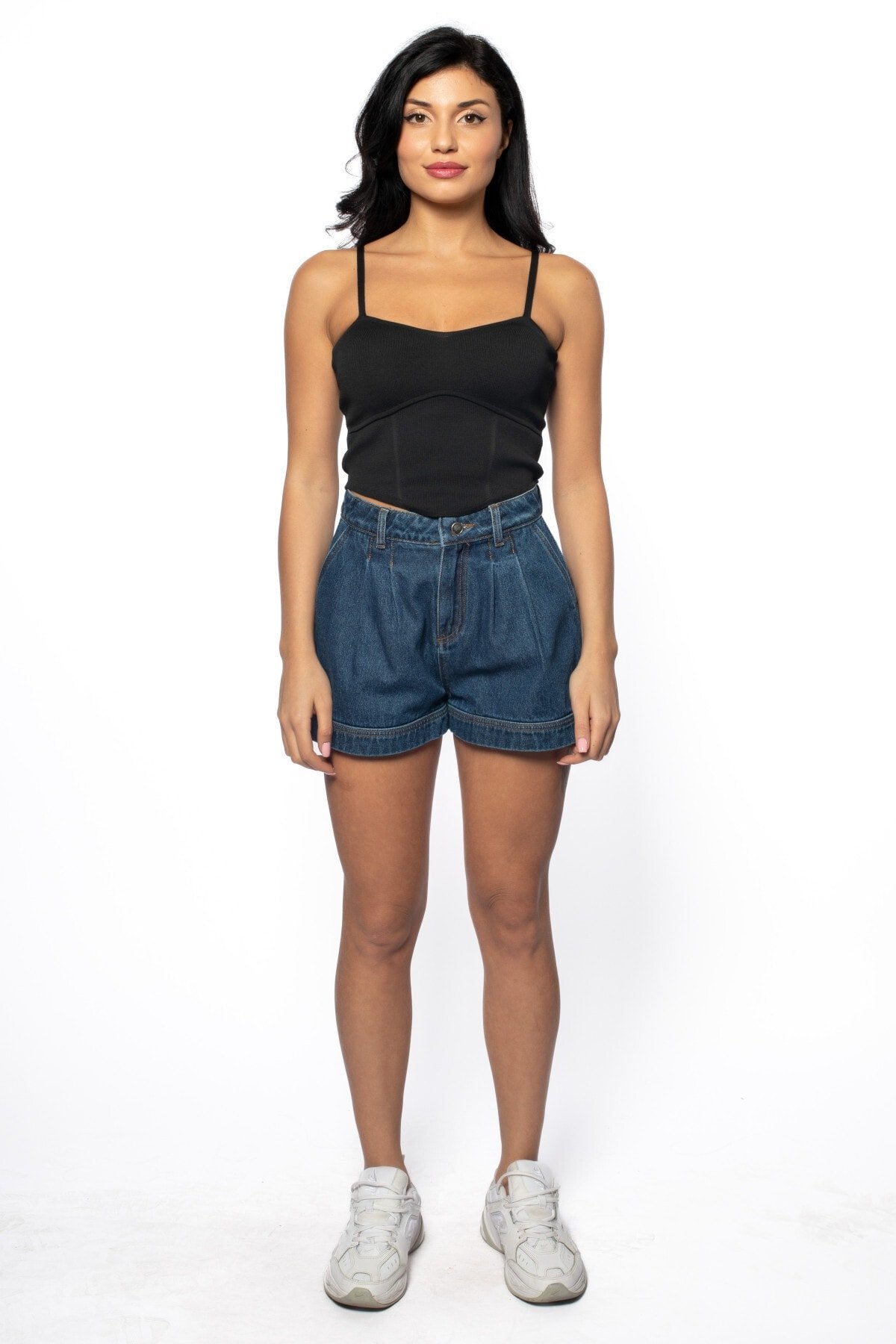 Kalp Yaka Korsan Detaylı Triko Bluz