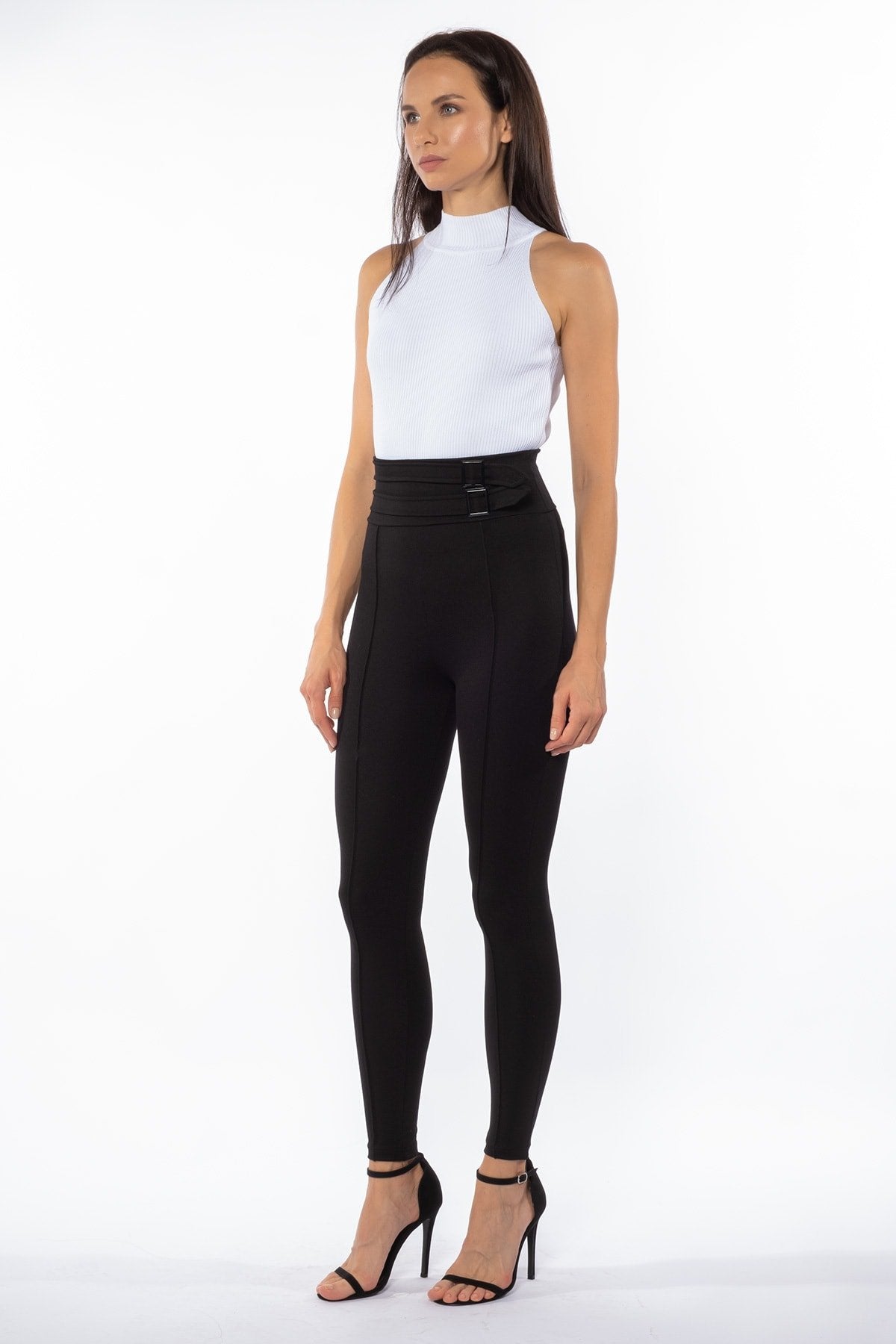 Siyah Kemer Ve Toka Detaylı Yüksek Bel Toparlayıcı Kışlık Tayt