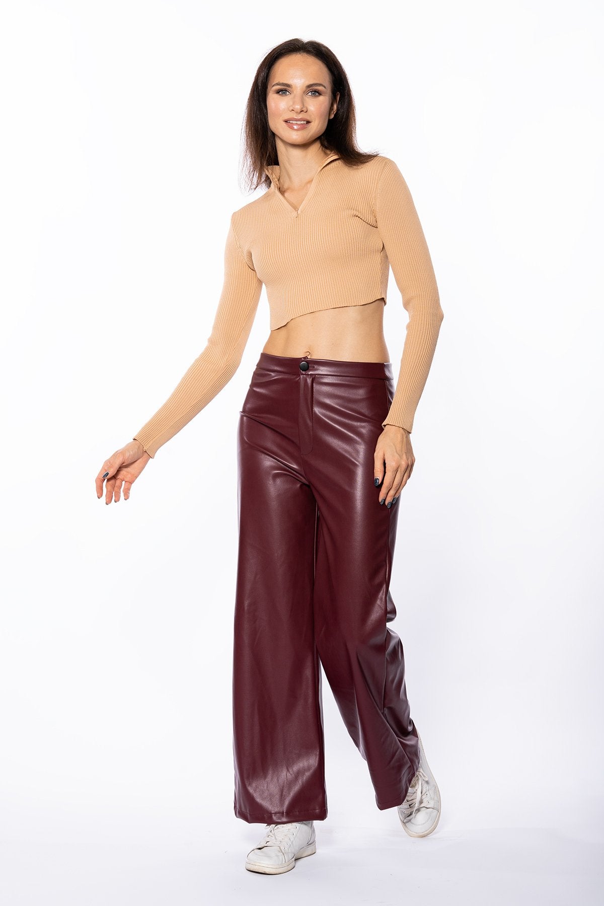 Bol Paça Cep Detaylı Deri Pantolon