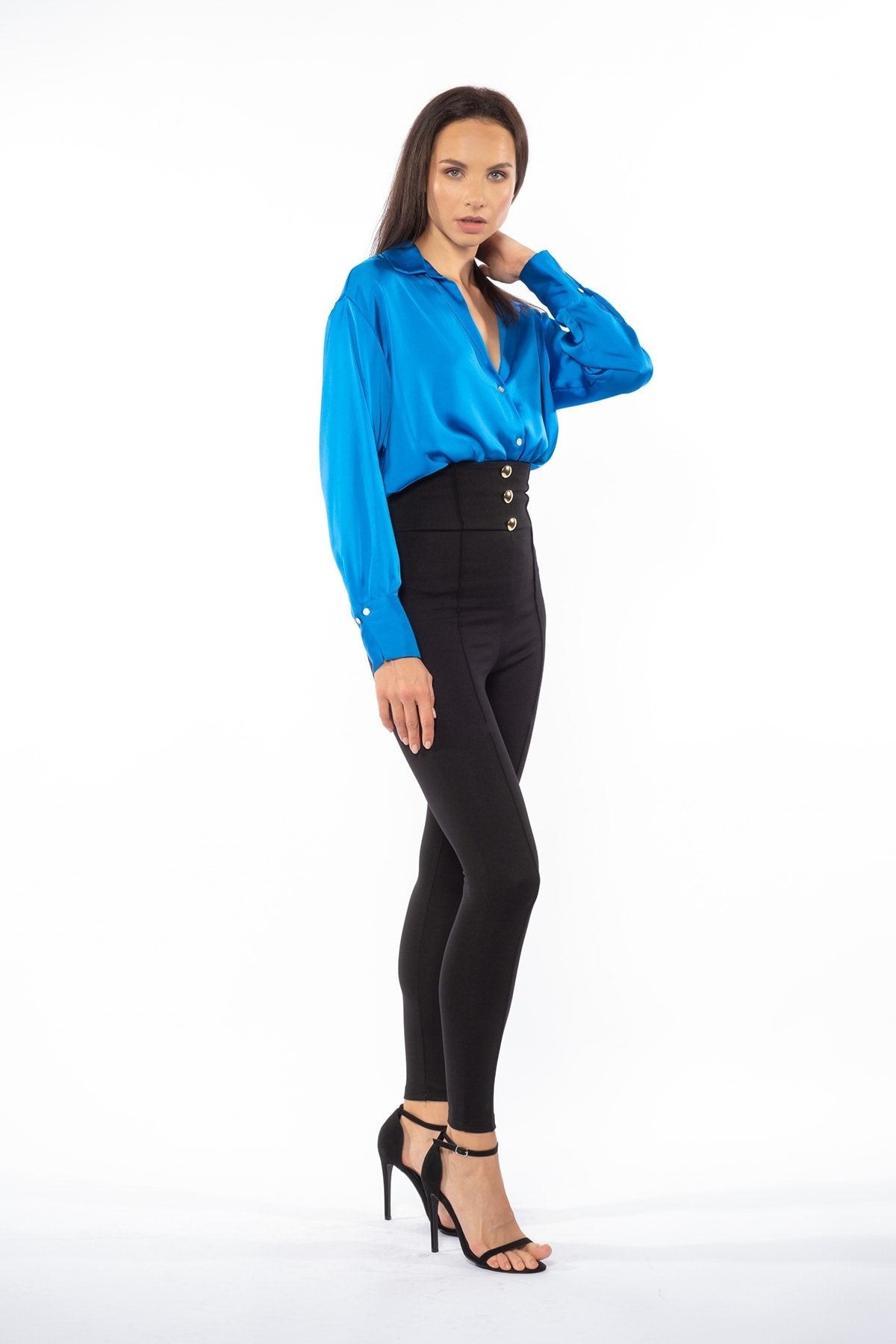 Siyah Kemerinde Gold Düğme Detaylı Ultra Yüksek Bel Toparlayıcı Kışlık Örme Tayt