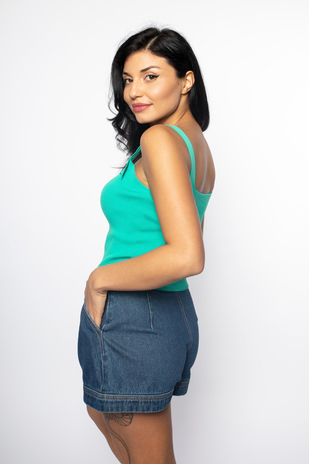 Camel Omuzda Kuşgözü Detaylı Kare Yaka Triko Atlet