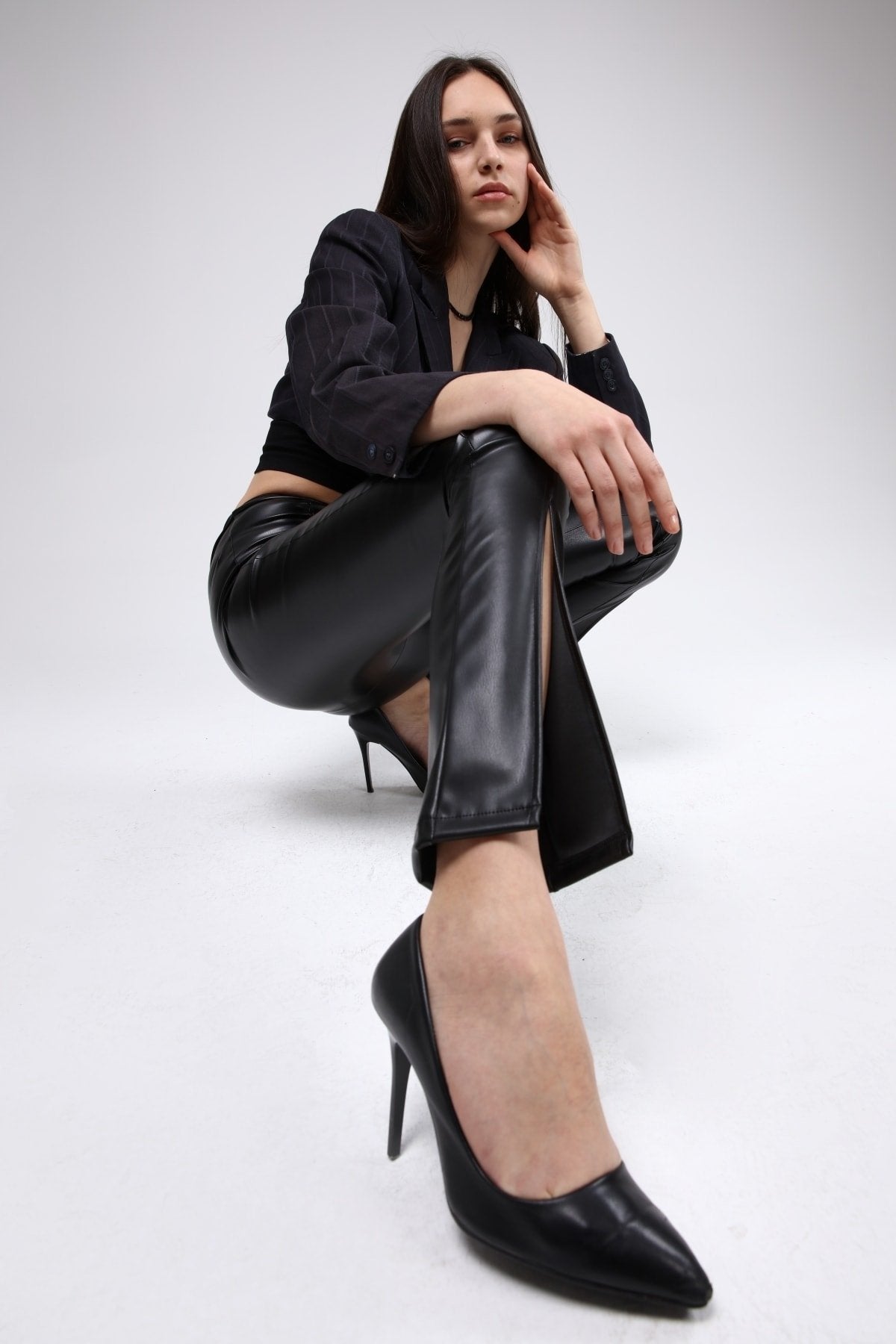 Önü Yırtmaçlı Çıma Dikişli Kalın Şardonlu Yüksek Bel Deri Pantolon Tayt