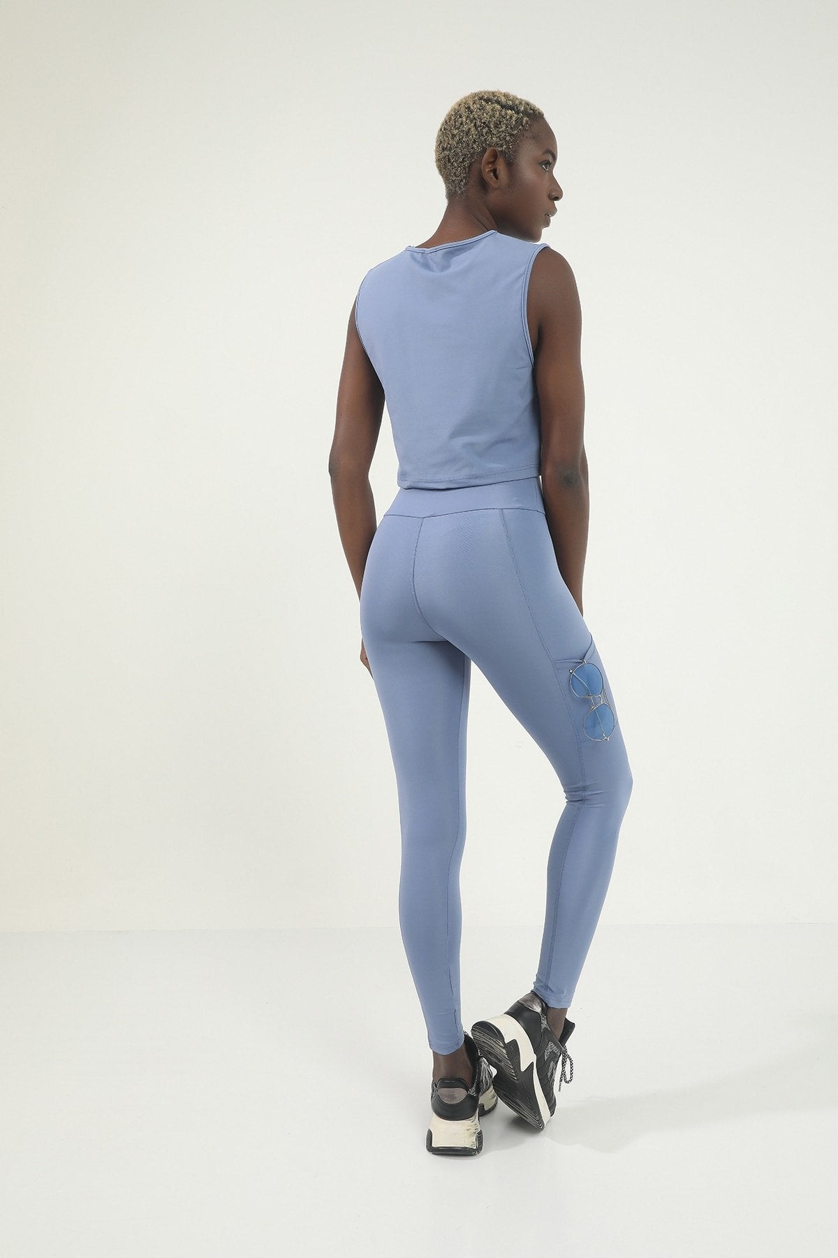 Gül Kurusu Crop Sporcu Atlet