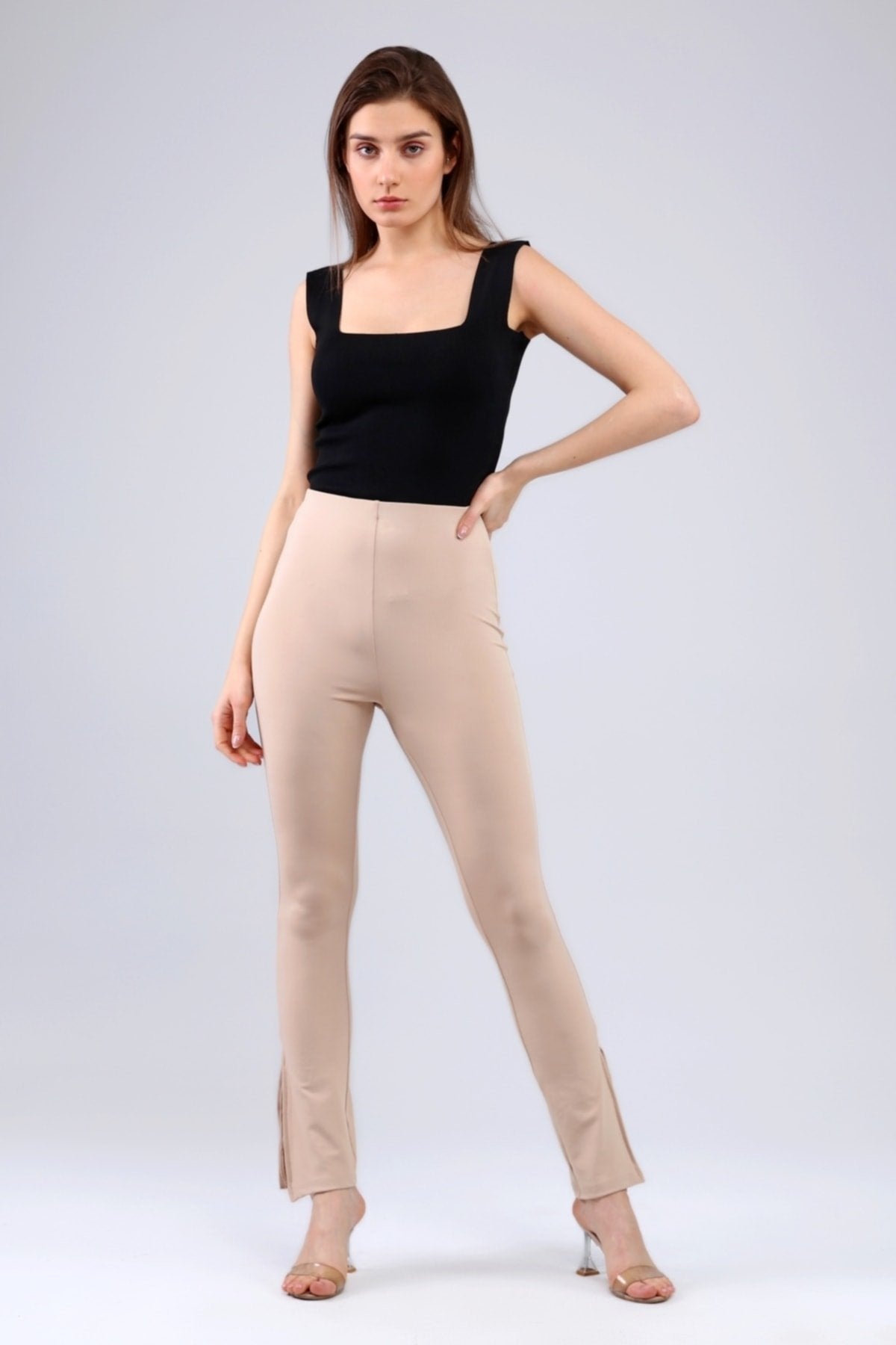 Siyah Dalgıç Yanlarda Yırtmaç Detaylı Yüksek Bel Toparlayıcı Tayt