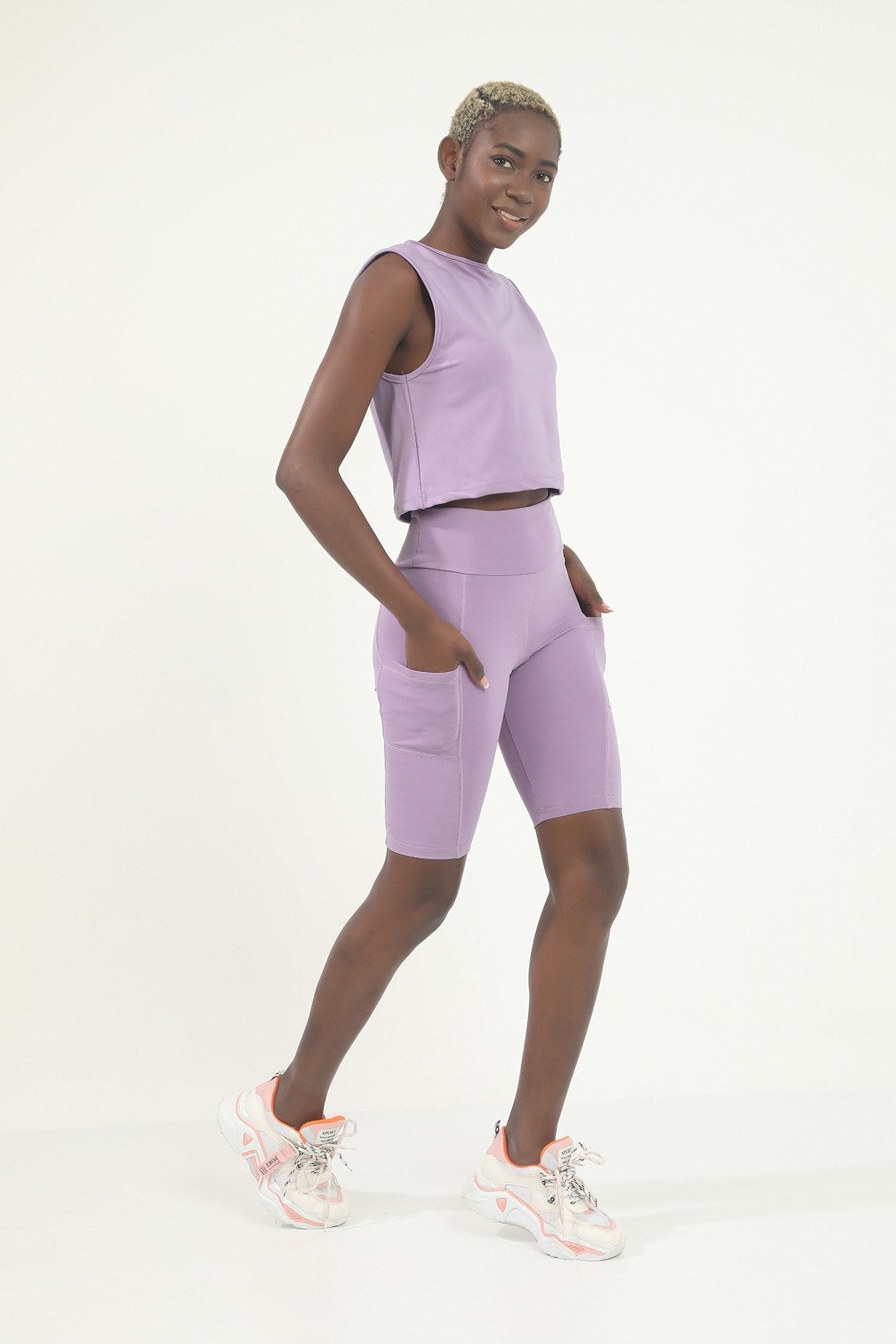 Gül Kurusu Crop Sporcu Atlet